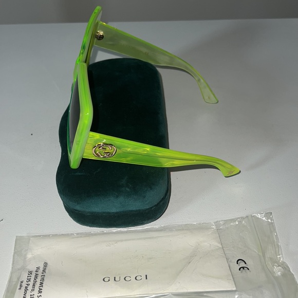 Green Gucci glasses - Picture 2 of 5